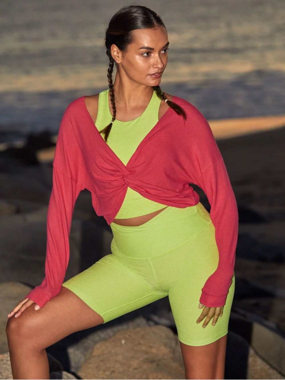Beyond Yoga Do the Twist cropped pullover in paradise coral size S small